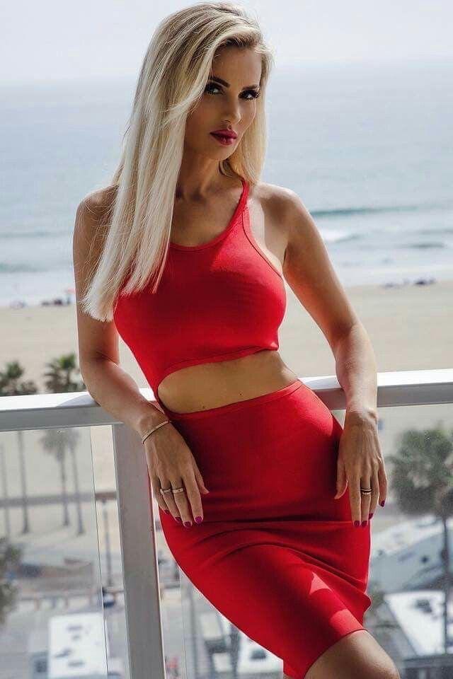 בחיפה בחורה מחשמלת