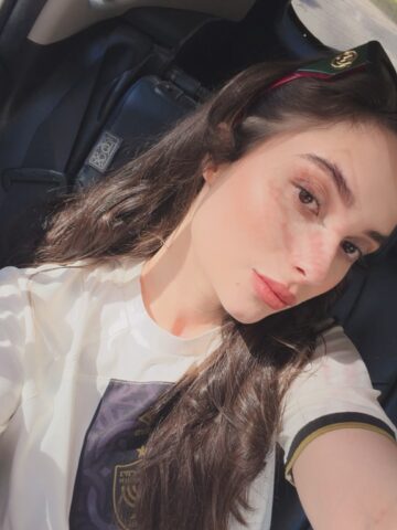 שושנה – תיירת ברזילאית 20 – בחיפה